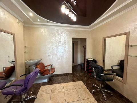 комерційна за адресою Зоряна вул., 16