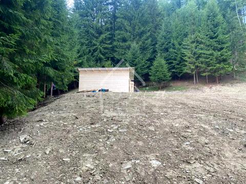 ділянка за адресою с. Верхній Ясенів, Довга