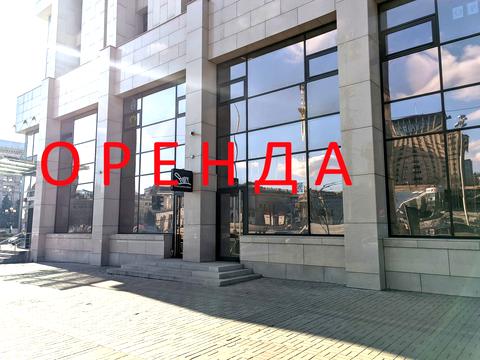 комерційна за адресою майдан Незалежності пл., 2
