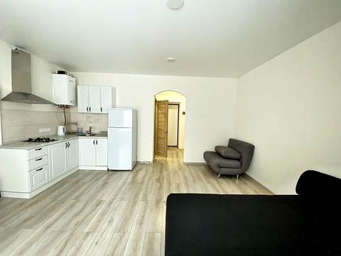 квартира за адресою Літературна вул. (Чехова), 11