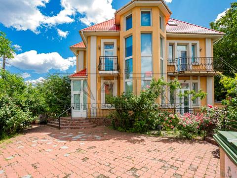 дом по адресу Садовая ул.