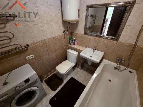 квартира за адресою житловий масив Тополя-2 вул., 10