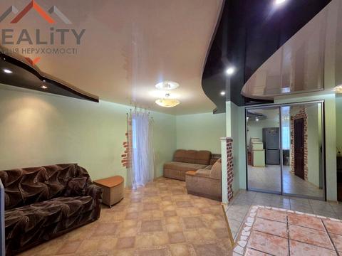 квартира за адресою житловий масив Тополя-2 вул., 10