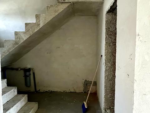 будинок за адресою Коновальця, 42