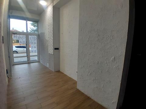 комерційна за адресою Соборна вул., 68