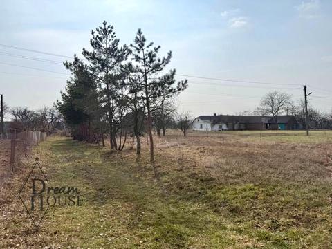 ділянка за адресою с. Космівка, Центральна