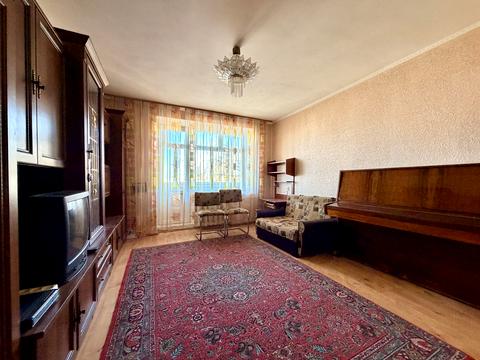 квартира за адресою Галини Петрової вул., 3