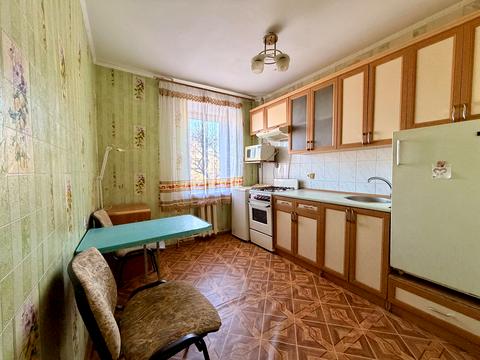 квартира за адресою Галини Петрової вул., 3