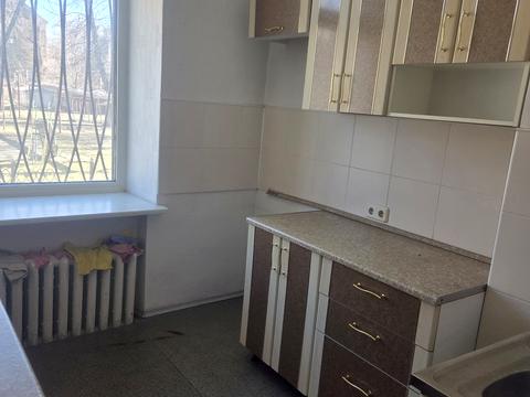 комерційна за адресою Мостова вул., 4