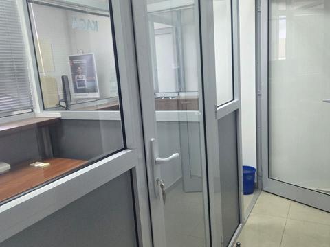 комерційна за адресою Мостова вул., 4