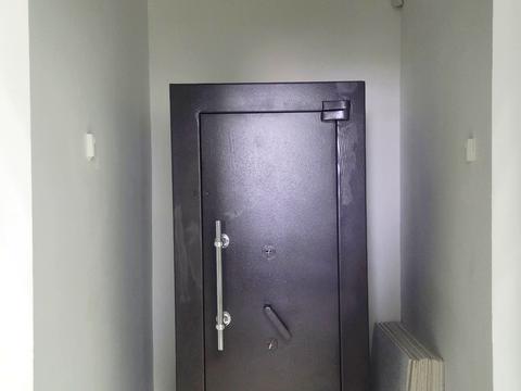 комерційна за адресою Мостова вул., 4