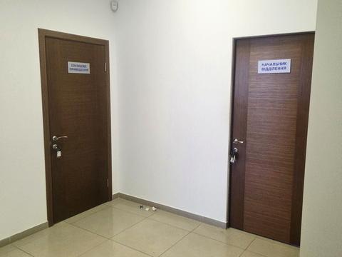 комерційна за адресою Мостова вул., 4