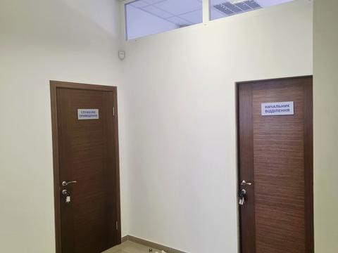 комерційна за адресою Мостова вул., 4