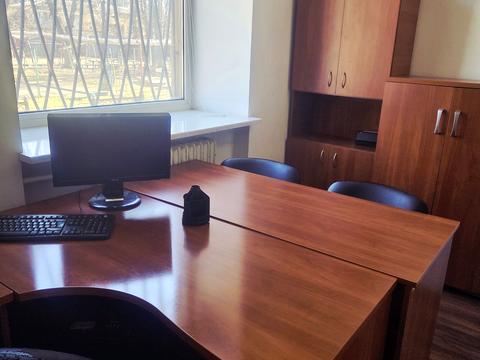 комерційна за адресою Мостова вул., 4