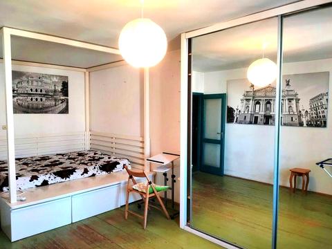 квартира за адресою Різницька вул., 8