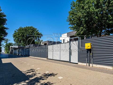 будинок за адресою Осіння, 6