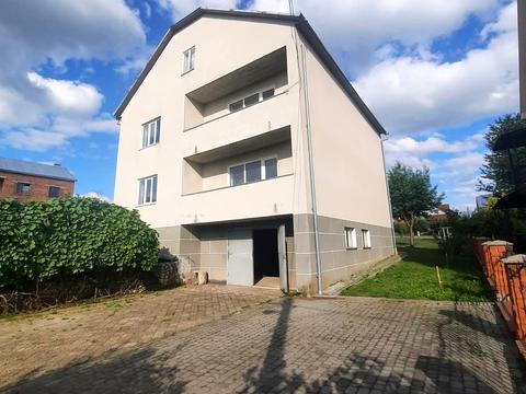 комерційна за адресою Перемоги вул., 46