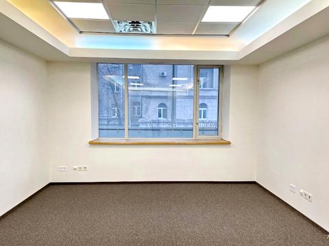 коммерческая по адресу Шелковичная ул., 42