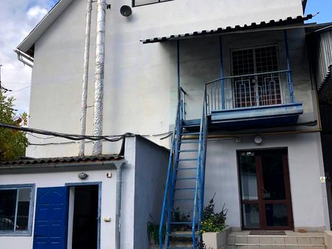 комерційна за адресою Чорновола вул., 155/1