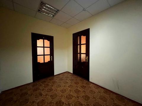 комерційна за адресою Чорновола вул., 155/1