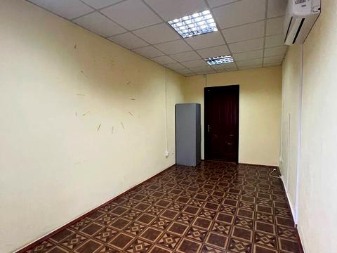 комерційна за адресою Чорновола вул., 155/1