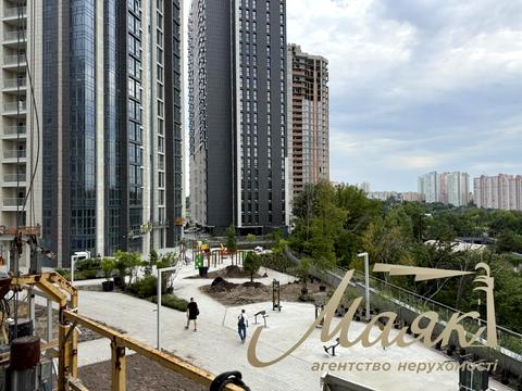 комерційна за адресою Андрія Верхогляда вул. (Михайла Драгомирова), 1-20а