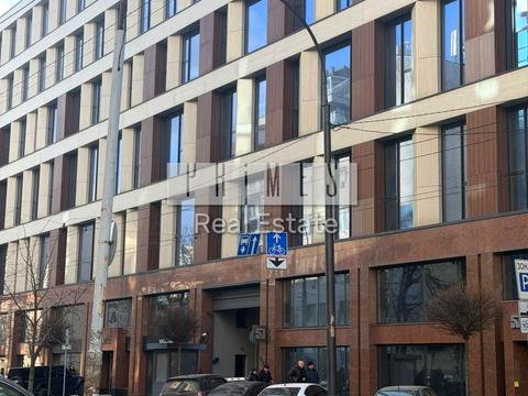комерційна за адресою Князів Острозьких вул. (Московська), 8