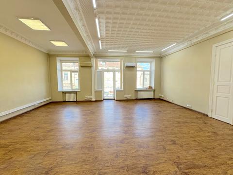 комерційна за адресою Велика Арнаутська вул., 123