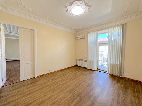 комерційна за адресою Велика Арнаутська вул., 123