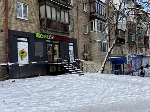 комерційна за адресою Ольжича вул., 4
