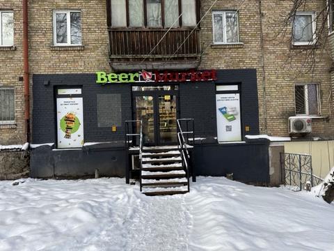 комерційна за адресою Ольжича вул., 4