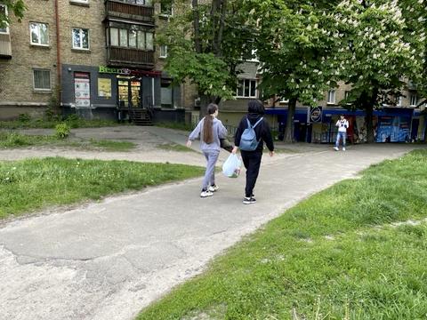 комерційна за адресою Ольжича вул., 4