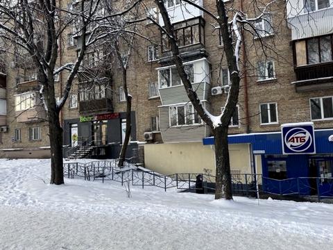 комерційна за адресою Ольжича вул., 4