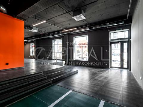 комерційна за адресою Миколи Міхновського бульв. (Дружби народів), 1