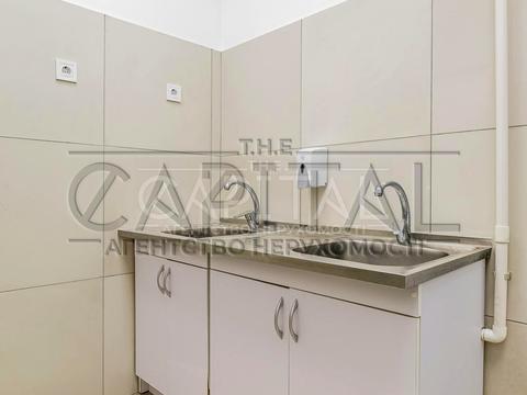 комерційна за адресою Миколи Міхновського бульв. (Дружби народів), 1