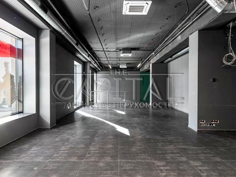 комерційна за адресою Миколи Міхновського бульв. (Дружби народів), 1