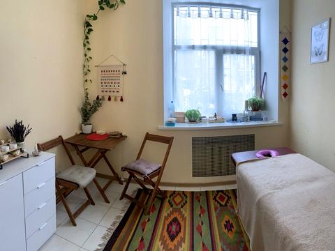 комерційна за адресою Володимирська вул., 71