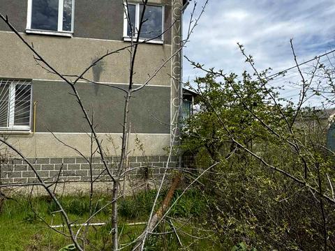 будинок за адресою центральна