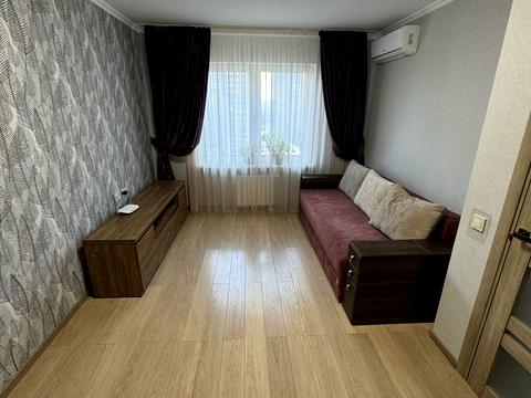 квартира за адресою Софії Русової вул., 5-Б