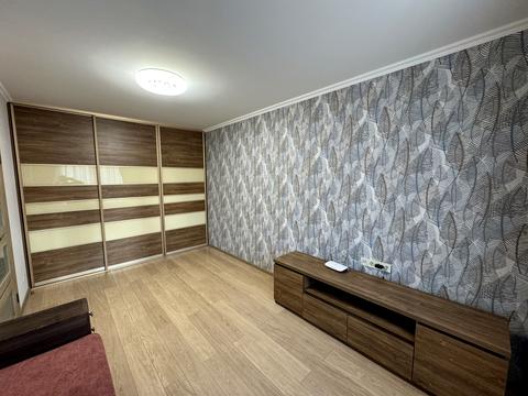 квартира за адресою Софії Русової вул., 5-Б