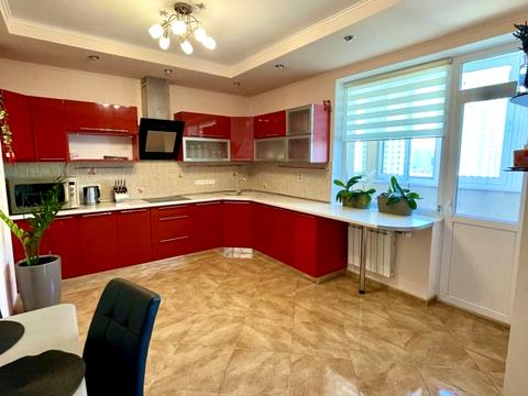 квартира за адресою Дніпровська набережна вул., 19-А