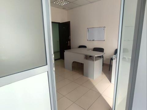 комерційна за адресою Клочківська вул., 111А