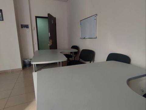 комерційна за адресою Клочківська вул., 111А