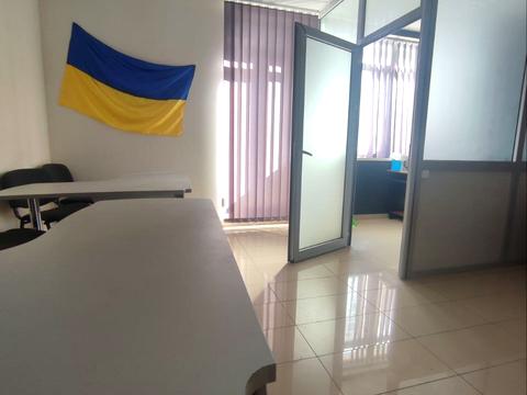 комерційна за адресою Клочківська вул., 111А