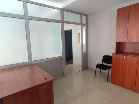 комерційна за адресою Клочківська вул., 111А