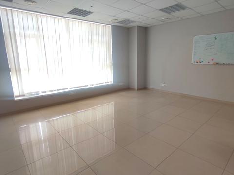 комерційна за адресою Клочківська вул., 111А