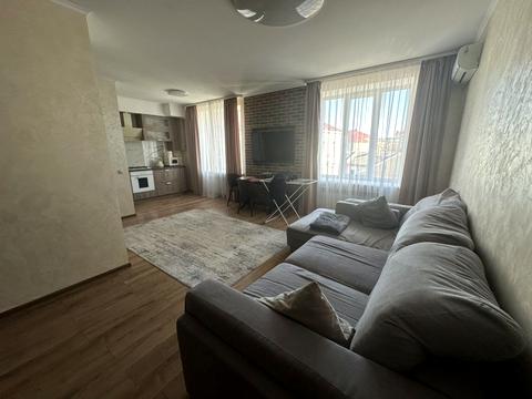 квартира за адресою Листопадова вул., 1