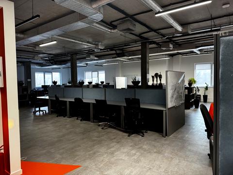 комерційна за адресою Карла Мікльоша вул., 24