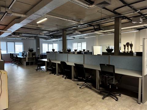 комерційна за адресою Карла Мікльоша вул., 24