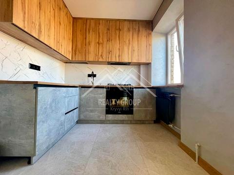 квартира за адресою Українська вул., 98